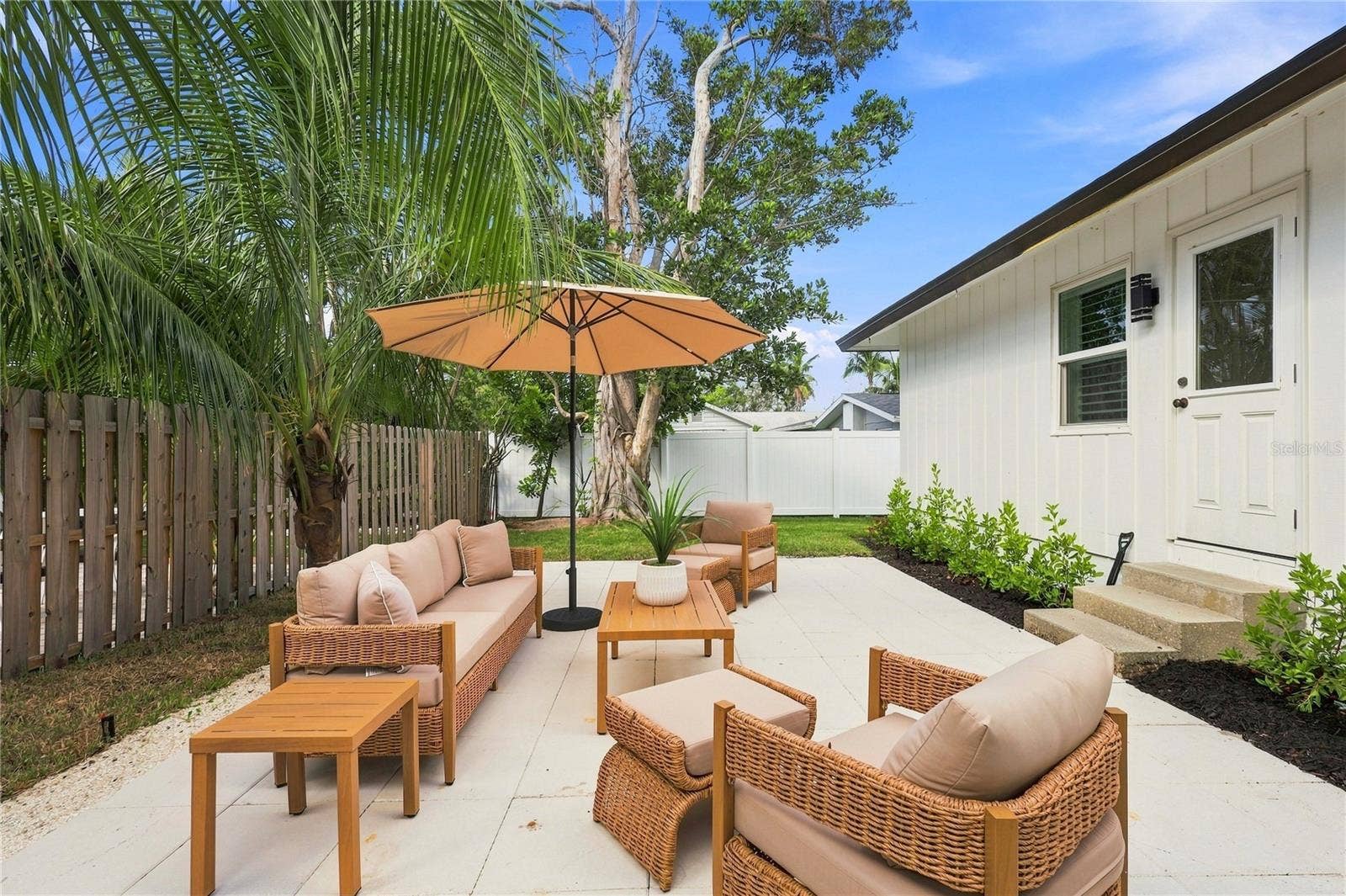 700 LONGBOAT COURT, Longboat Key, FL 34228