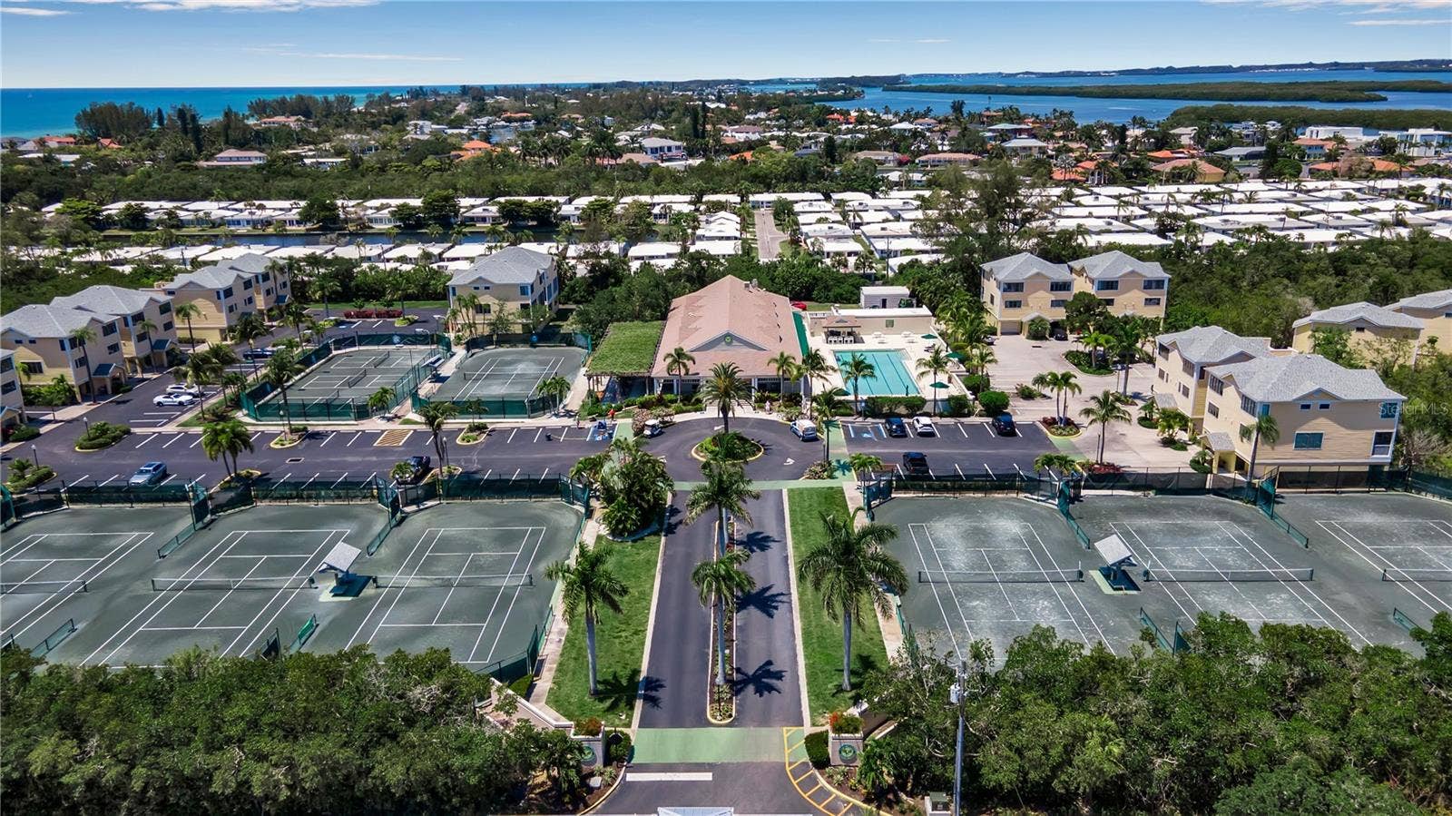 700 LONGBOAT COURT, Longboat Key, FL 34228