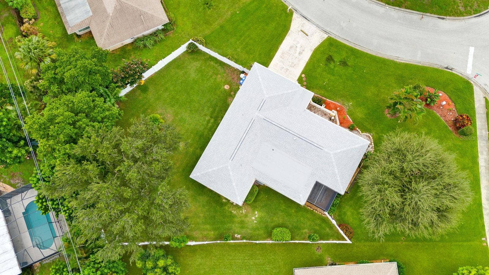 6806 21ST AVENUE TERRACE W, Bradenton, FL 34209 Aerial view over the home and yard