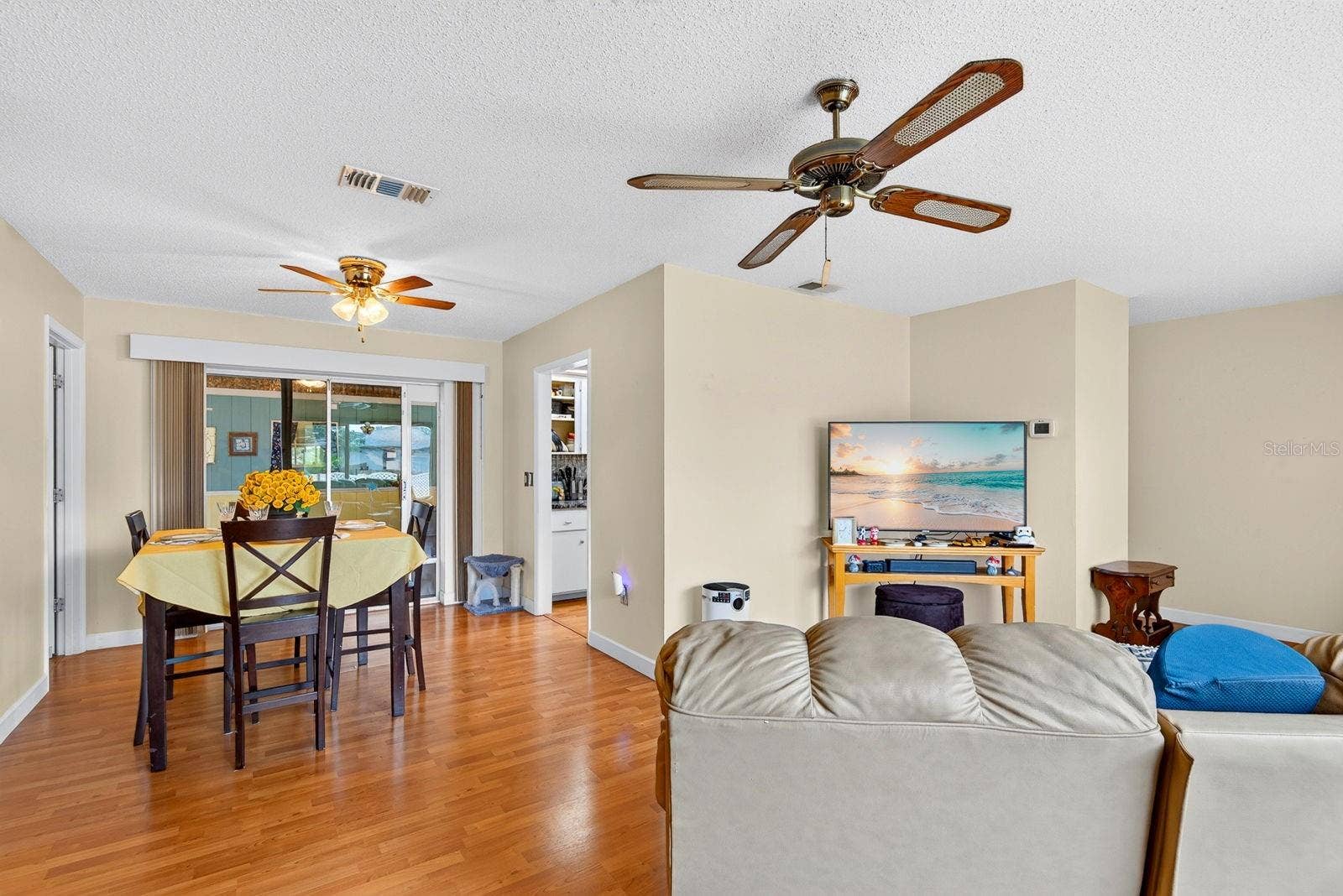 6806 21ST AVENUE TERRACE W, Bradenton, FL 34209 Dining area from living room view