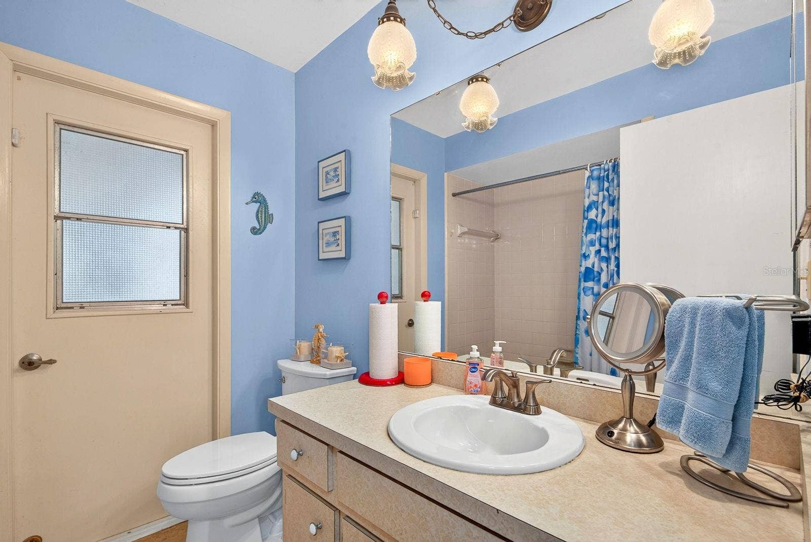 6806 21ST AVENUE TERRACE W, Bradenton, FL 34209 Guest Bath