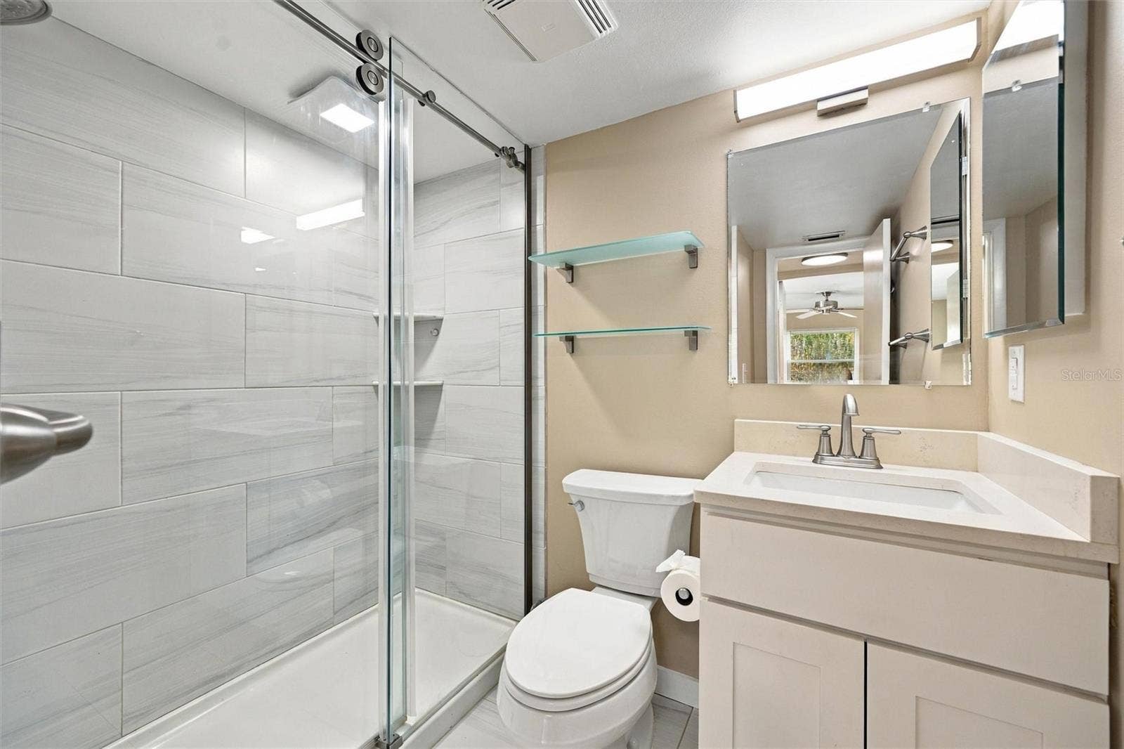 3265 BENEVA ROAD, #104, Sarasota, FL 34232 3265 BENEVA ROAD, #104, Sarasota, FL 34232