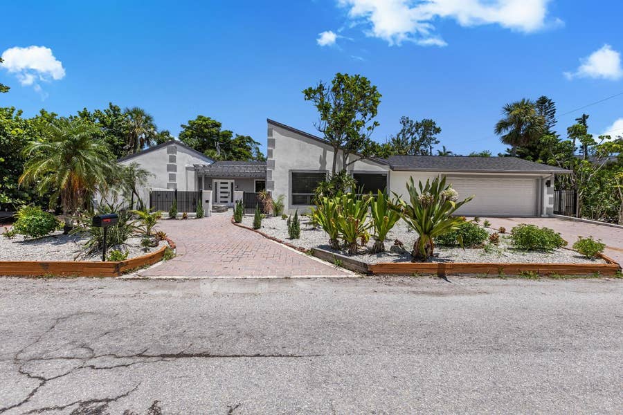 Property photo for 3455 ANGLIN DRIVE, Sarasota, FL