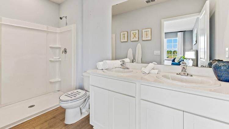 4025 GOLD DUST LANE, Sarasota, FL 34243 4025 GOLD DUST LANE, Sarasota, FL 34243