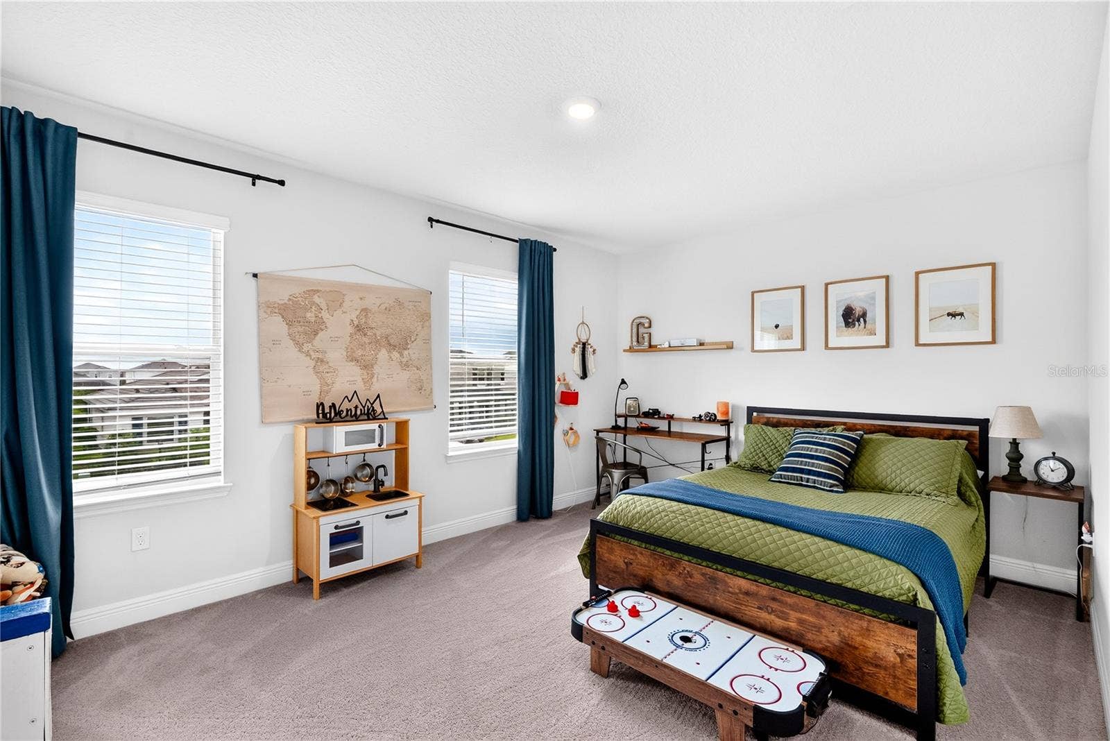 Large upstairs 3rd bedroom