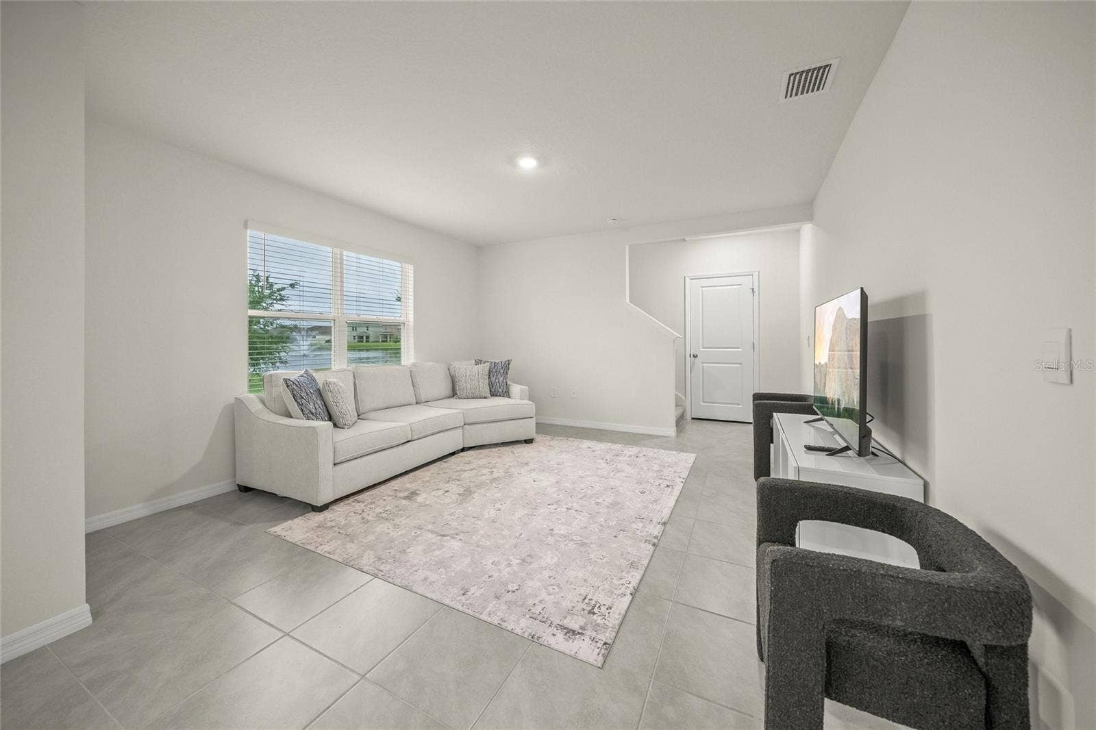 5215 MONTELENA COVE SW, Bradenton, FL 34211 Living room