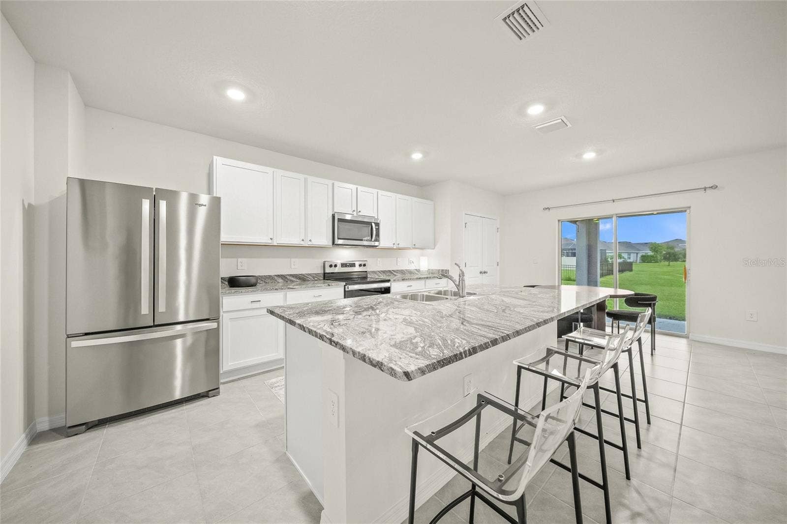 5215 MONTELENA COVE SW, Bradenton, FL 34211 Beautiful Kitchen Island