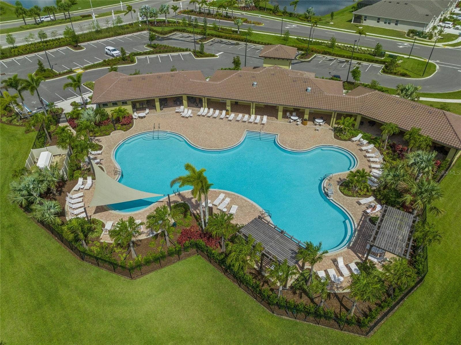 5215 MONTELENA COVE SW, Bradenton, FL 34211 Resort style Pool