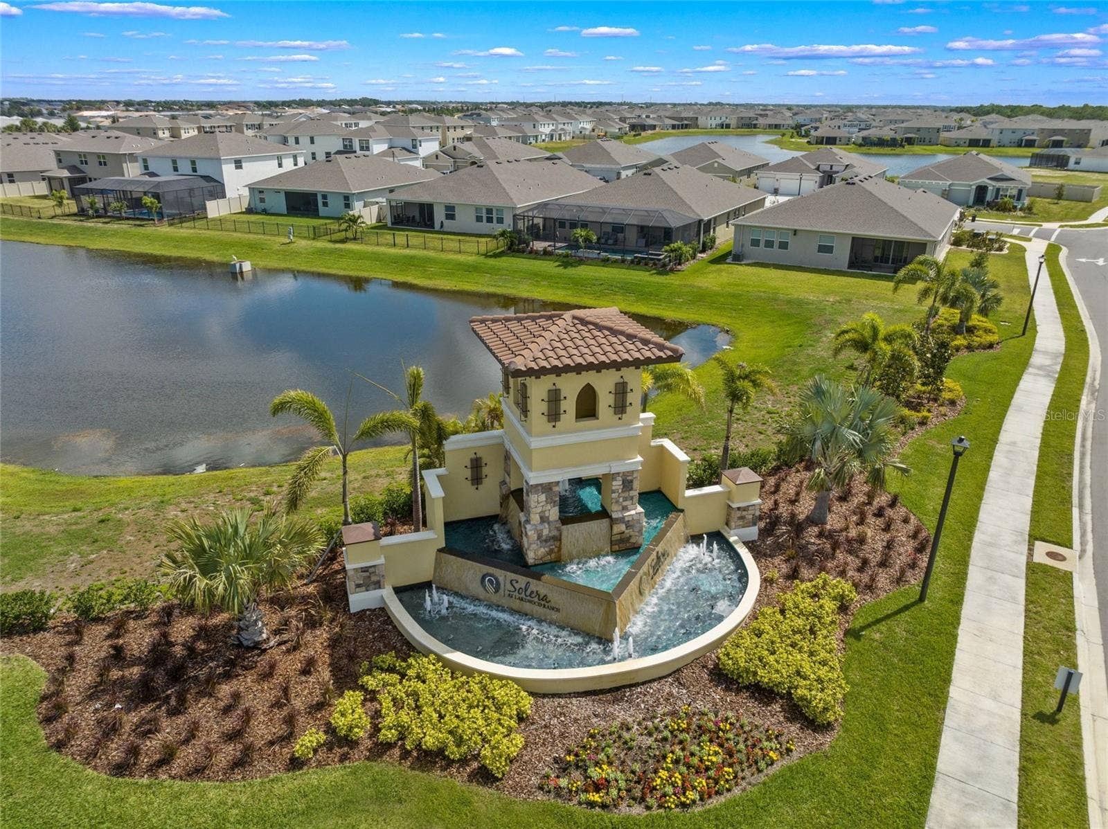 5215 MONTELENA COVE SW, Bradenton, FL 34211 Community Entrance
