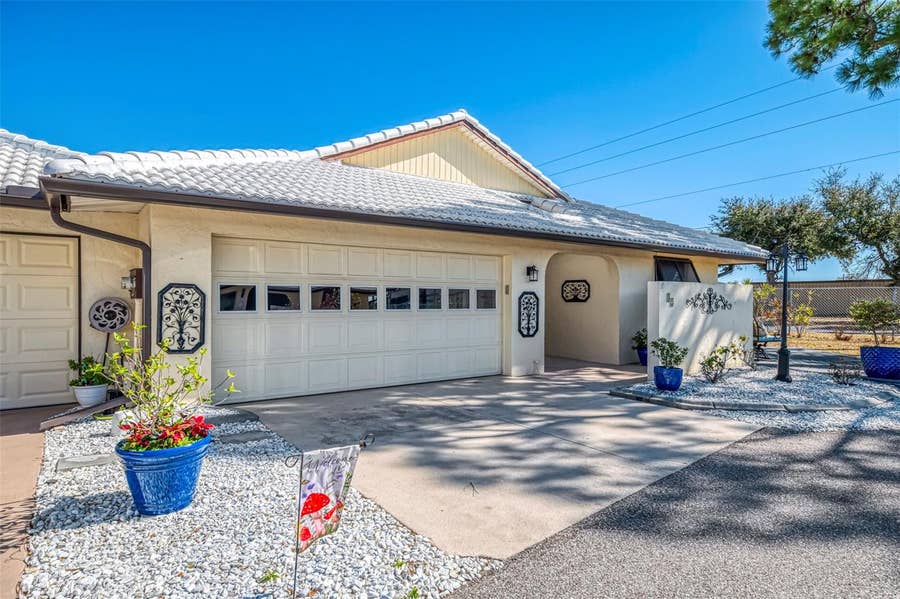 Property photo for 32 PEBBLE ROCK DRIVE, Venice, FL