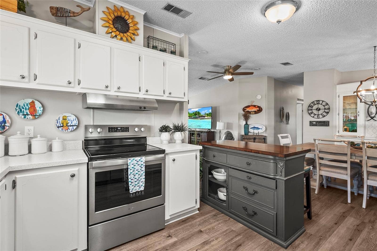 8470 IMPERIAL CIRCLE, Palmetto, FL 34221 8470 IMPERIAL CIRCLE, Palmetto, FL 34221