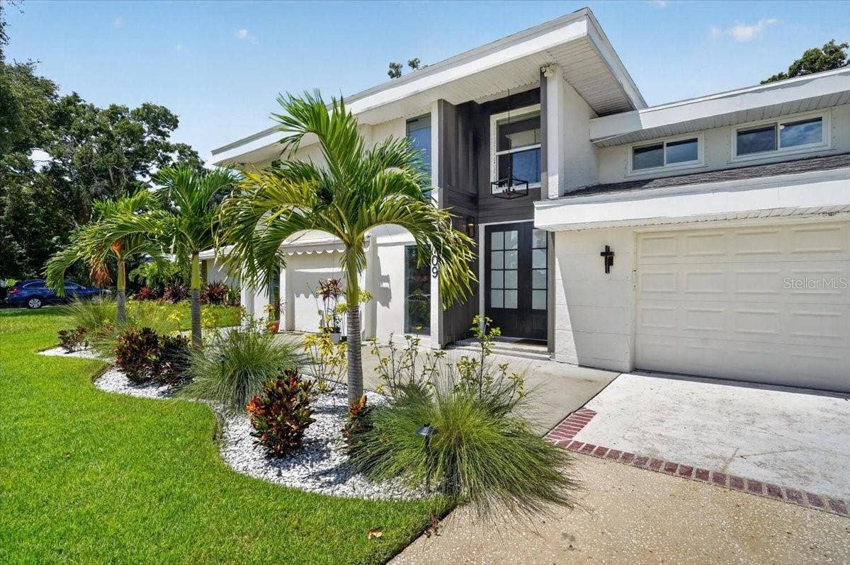 1709 ANASTASIA WAY S, St Petersburg, FL 33712