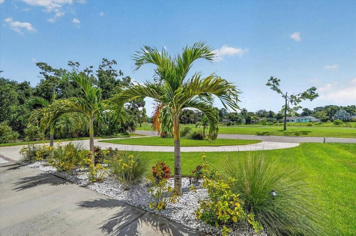 1709 ANASTASIA WAY S, St Petersburg, FL 33712