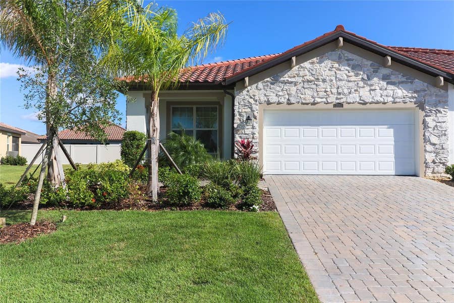 Property photo for Bradenton, FL