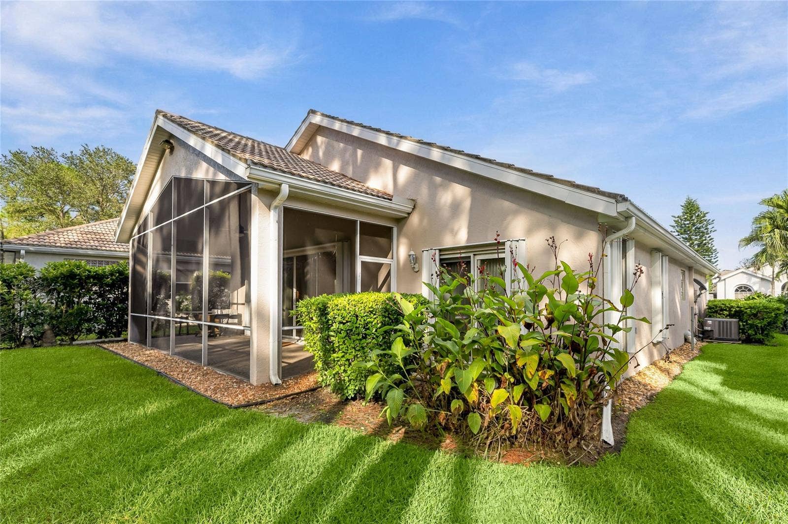 2147 WASATCH DRIVE, Sarasota, FL 34235 2147 WASATCH DRIVE, Sarasota, FL 34235