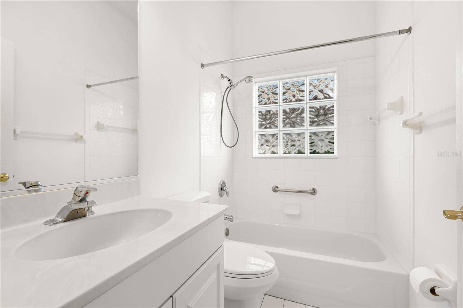 2147 WASATCH DRIVE, Sarasota, FL 34235 2147 WASATCH DRIVE, Sarasota, FL 34235