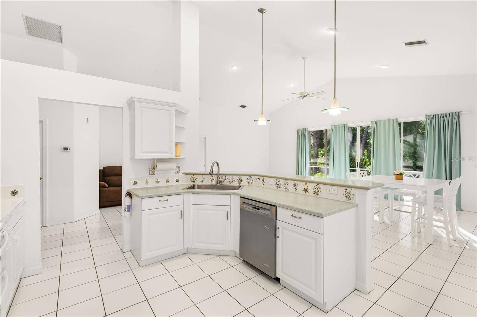 2147 WASATCH DRIVE, Sarasota, FL 34235 2147 WASATCH DRIVE, Sarasota, FL 34235