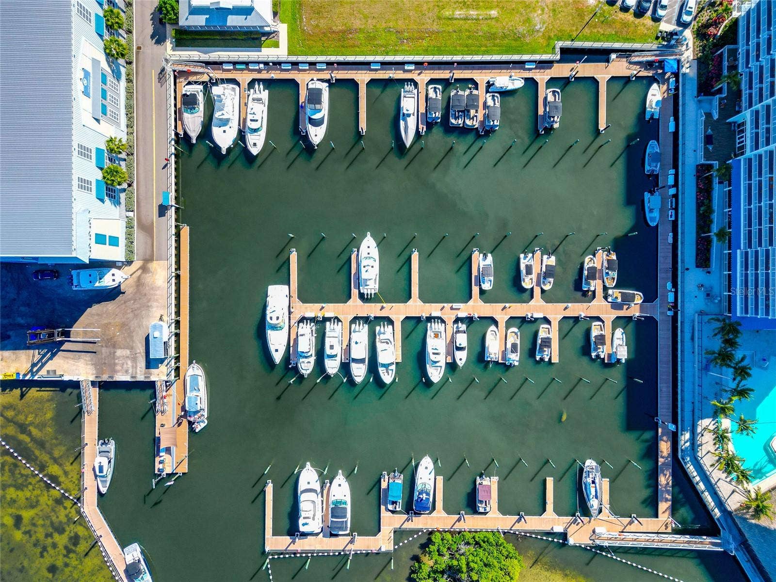 395 ARUBA CIRCLE, #203, Bradenton, FL 34209 395 ARUBA CIRCLE, #203, Bradenton, FL 34209