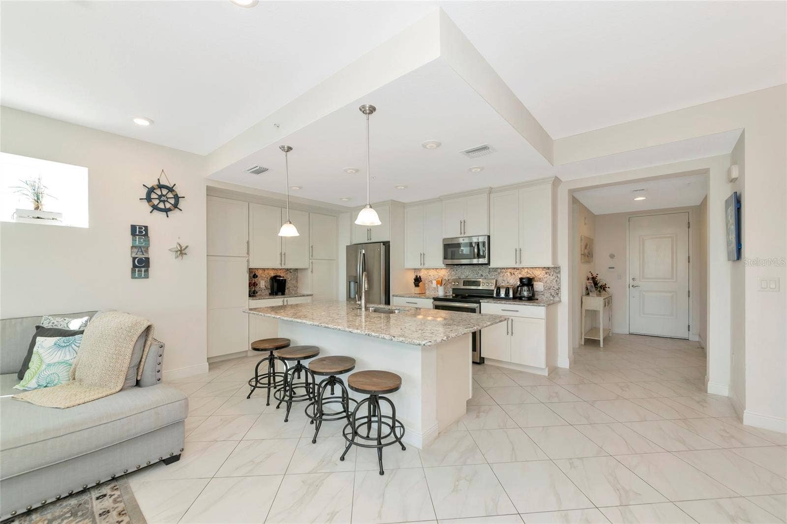 395 ARUBA CIRCLE, #203, Bradenton, FL 34209 395 ARUBA CIRCLE, #203, Bradenton, FL 34209