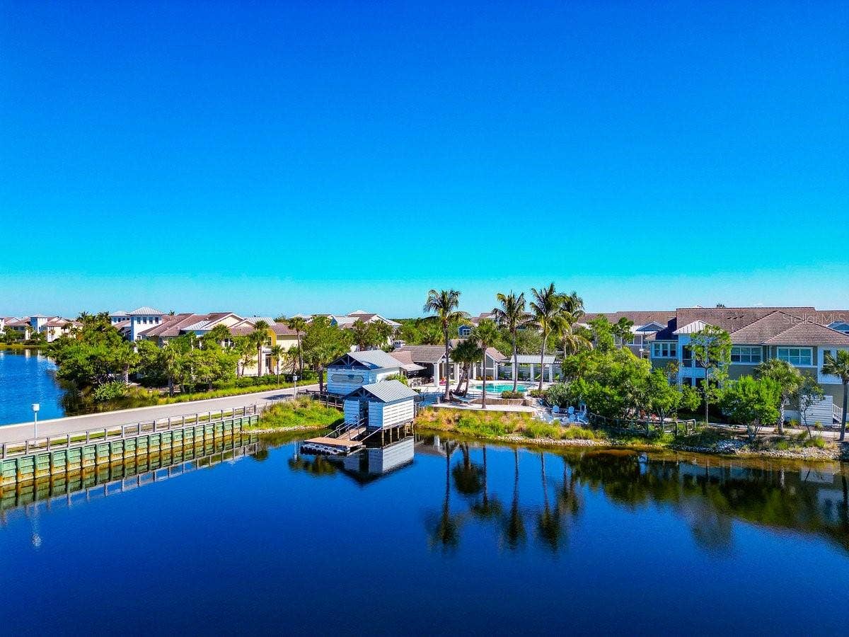 395 ARUBA CIRCLE, #203, Bradenton, FL 34209 395 ARUBA CIRCLE, #203, Bradenton, FL 34209