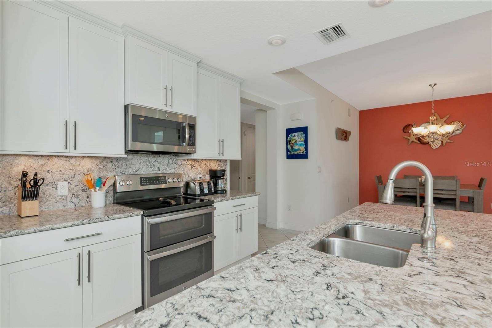 395 ARUBA CIRCLE, #203, Bradenton, FL 34209 395 ARUBA CIRCLE, #203, Bradenton, FL 34209