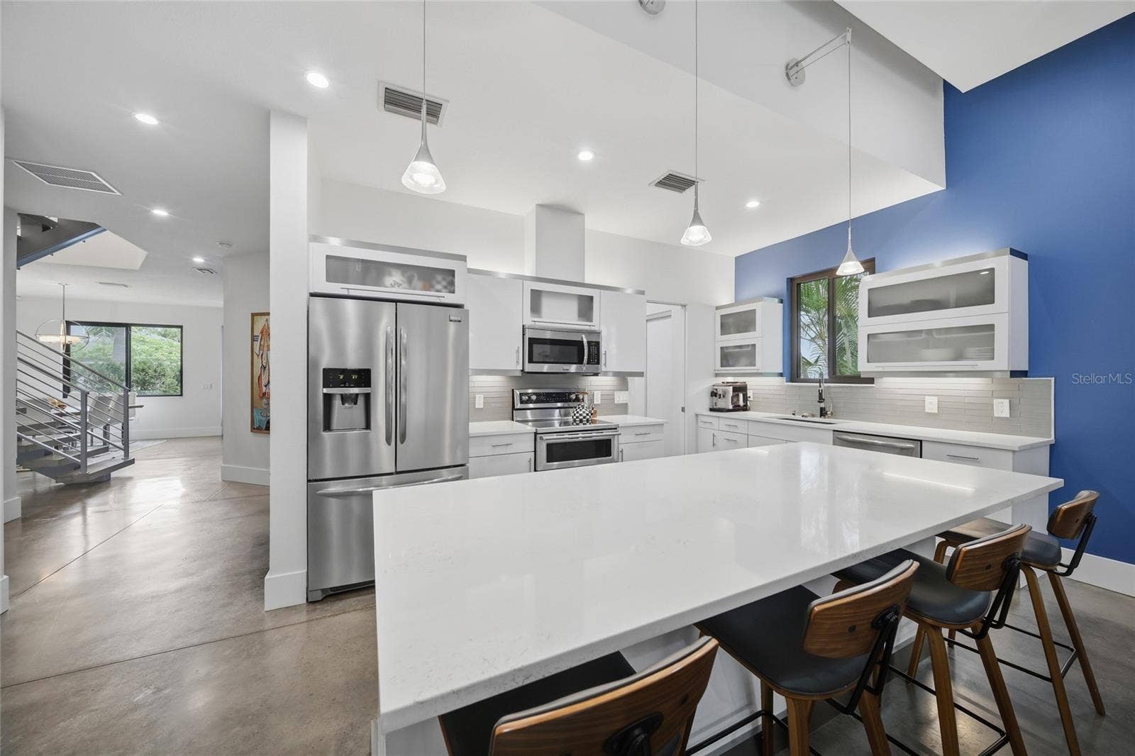 2476 FLOYD STREET, Sarasota, FL 34239 2476 FLOYD STREET, Sarasota, FL 34239