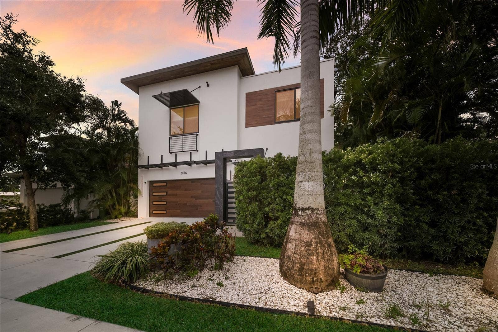 2476 FLOYD STREET, Sarasota, FL 34239 2476 FLOYD STREET, Sarasota, FL 34239