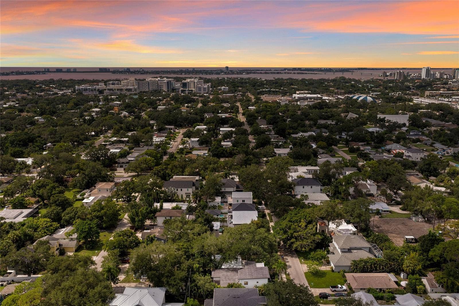 2476 FLOYD STREET, Sarasota, FL 34239 2476 FLOYD STREET, Sarasota, FL 34239