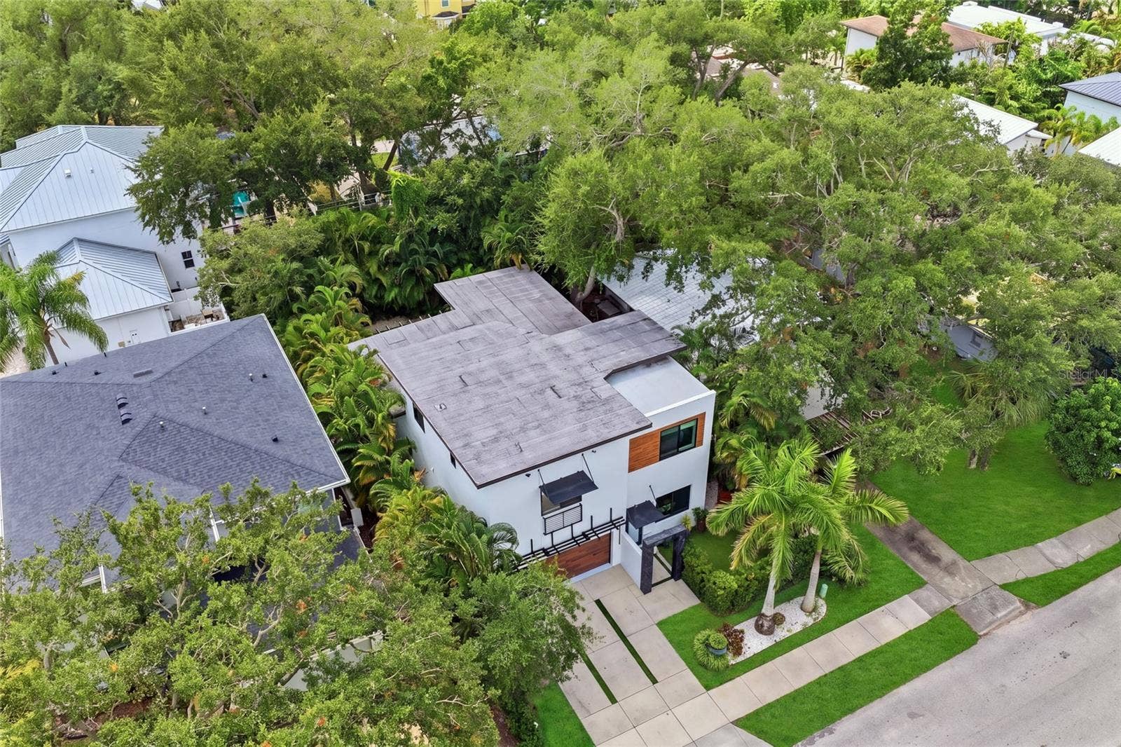 2476 FLOYD STREET, Sarasota, FL 34239 2476 FLOYD STREET, Sarasota, FL 34239