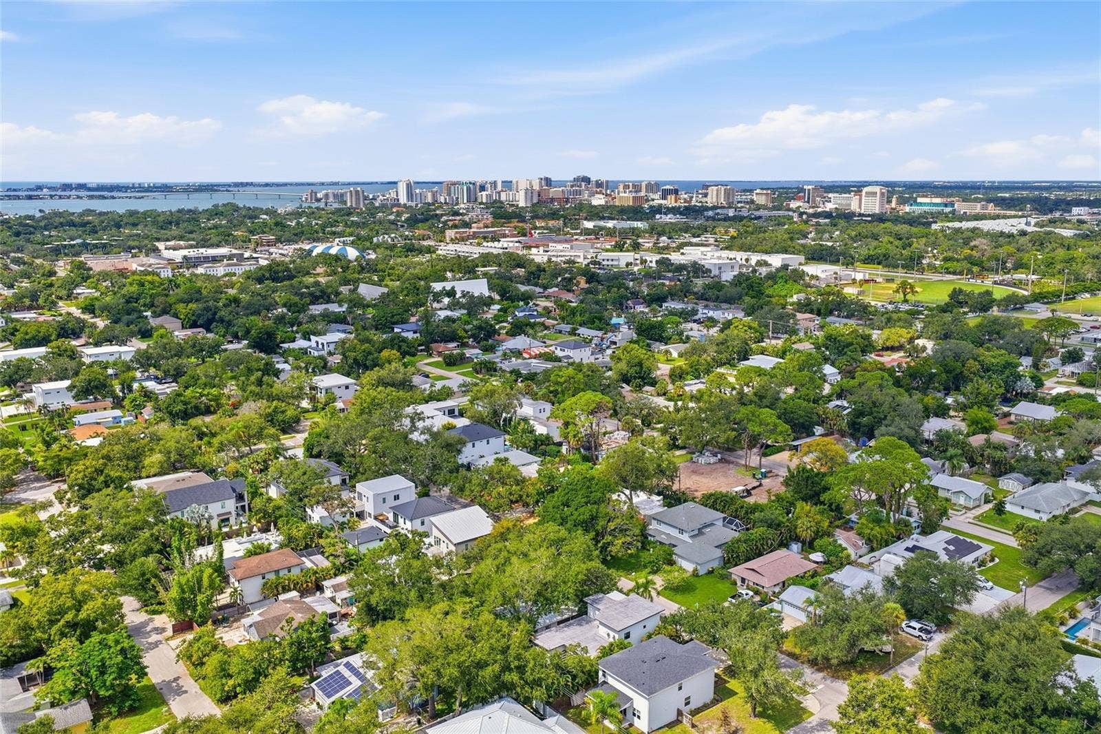2476 FLOYD STREET, Sarasota, FL 34239 2476 FLOYD STREET, Sarasota, FL 34239
