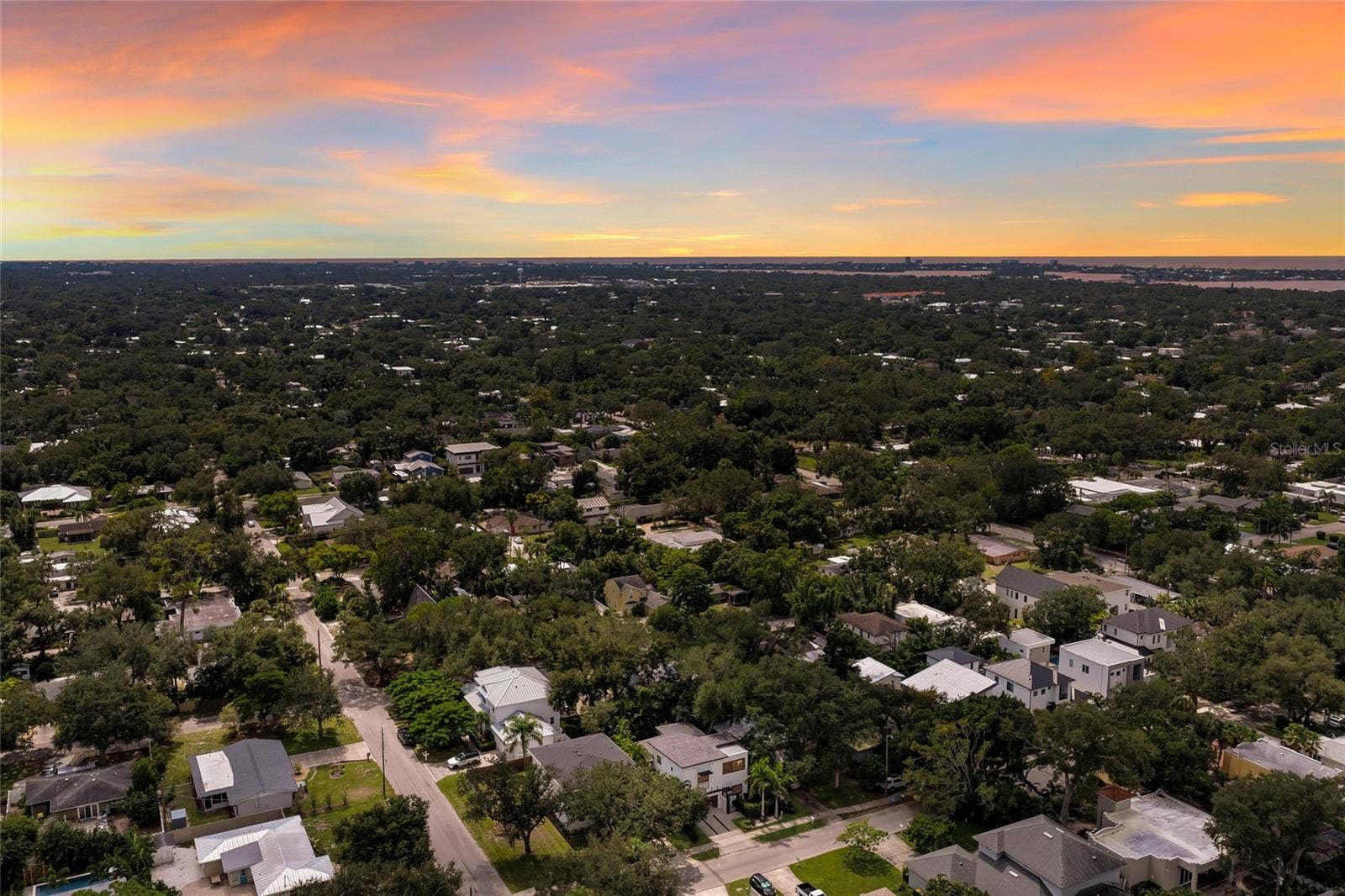2476 FLOYD STREET, Sarasota, FL 34239 2476 FLOYD STREET, Sarasota, FL 34239