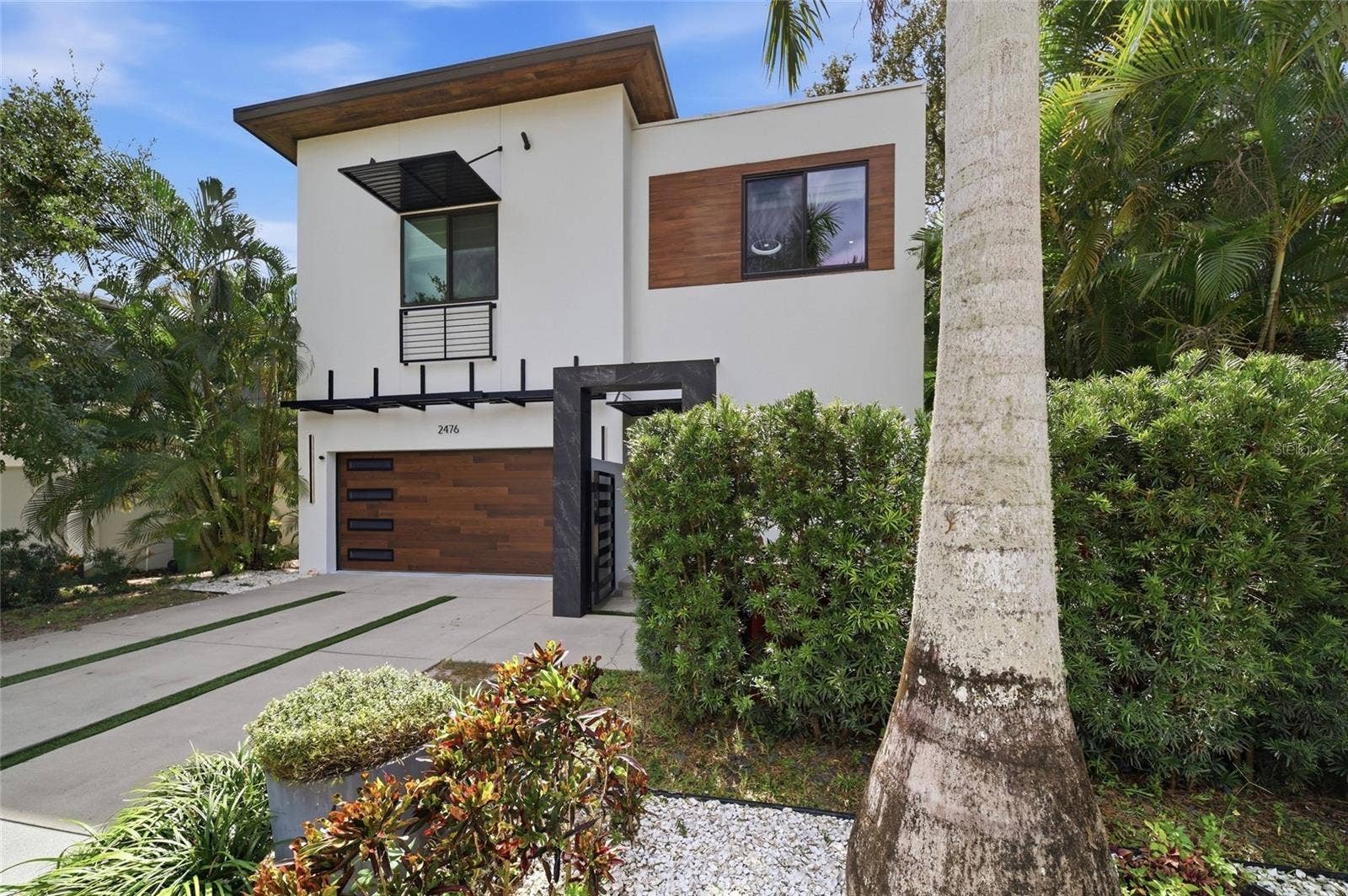 2476 FLOYD STREET, Sarasota, FL 34239 2476 FLOYD STREET, Sarasota, FL 34239