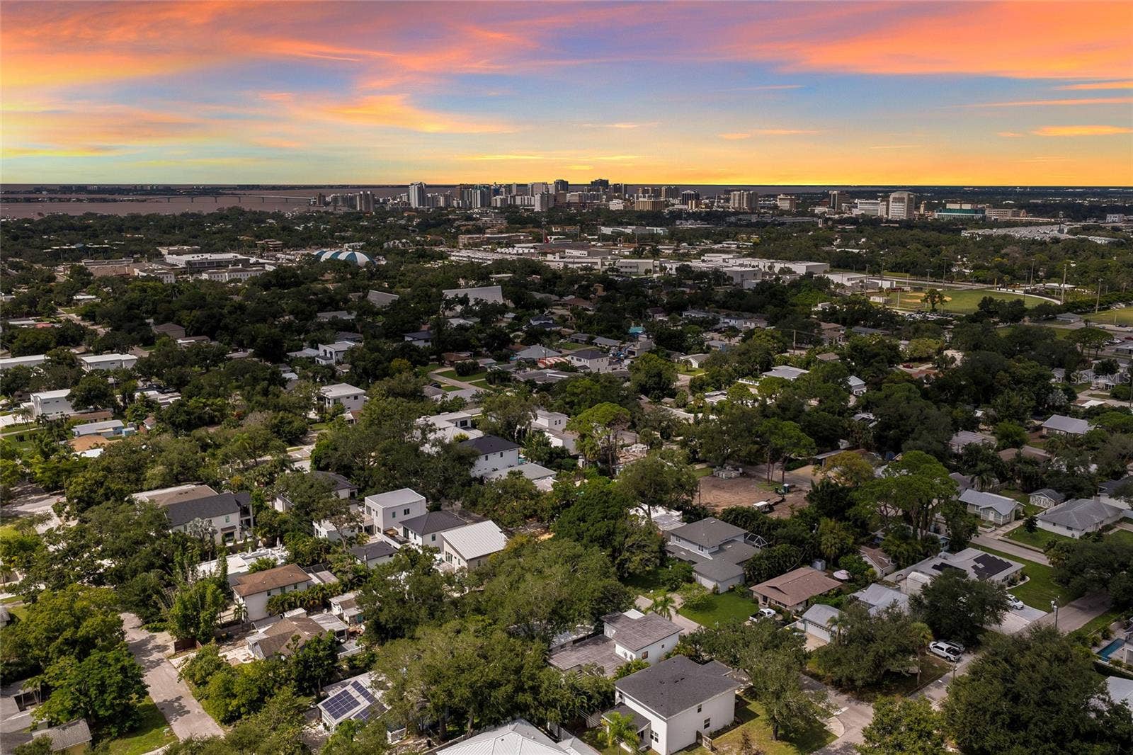 2476 FLOYD STREET, Sarasota, FL 34239 2476 FLOYD STREET, Sarasota, FL 34239