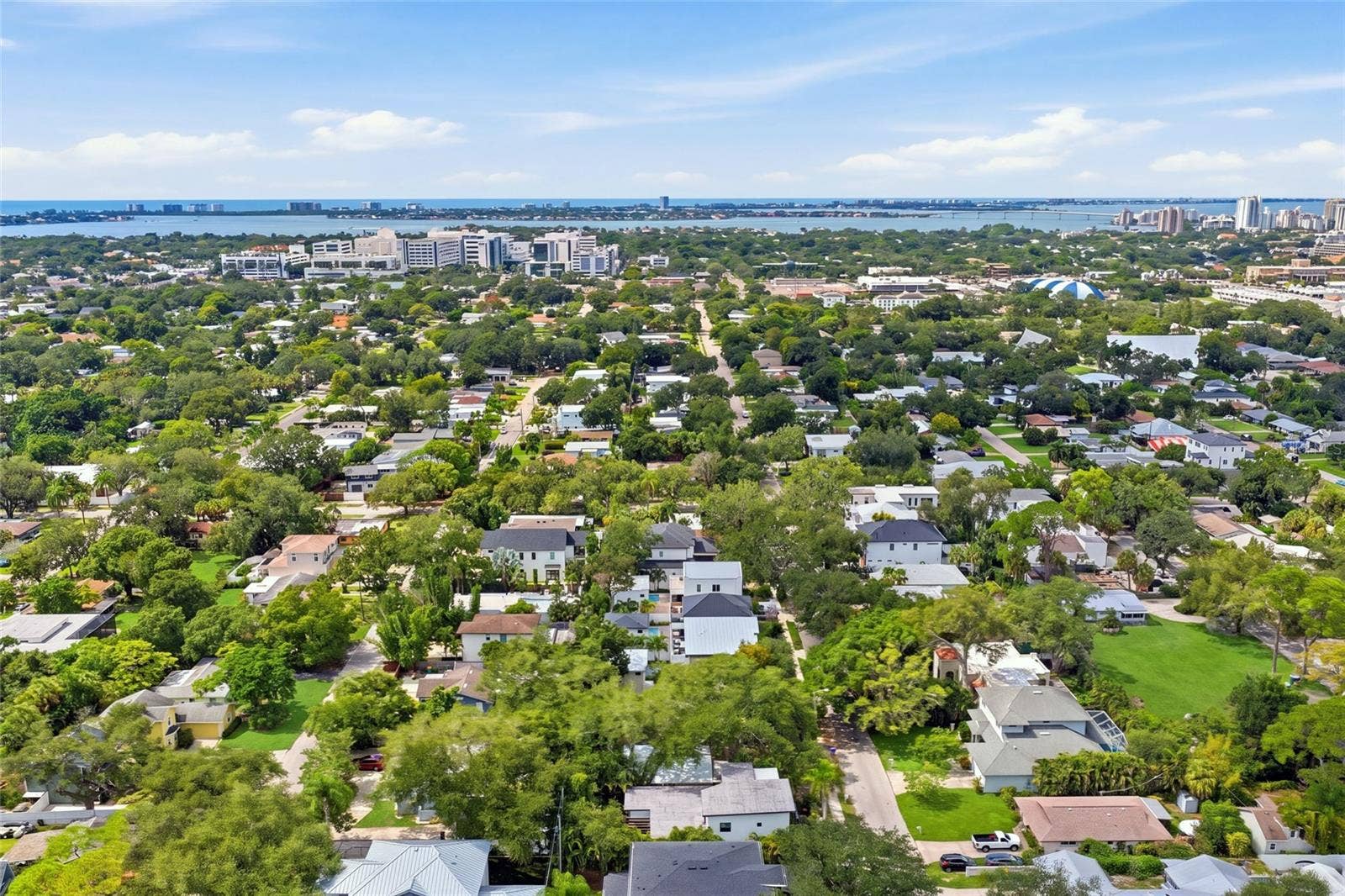 2476 FLOYD STREET, Sarasota, FL 34239 2476 FLOYD STREET, Sarasota, FL 34239