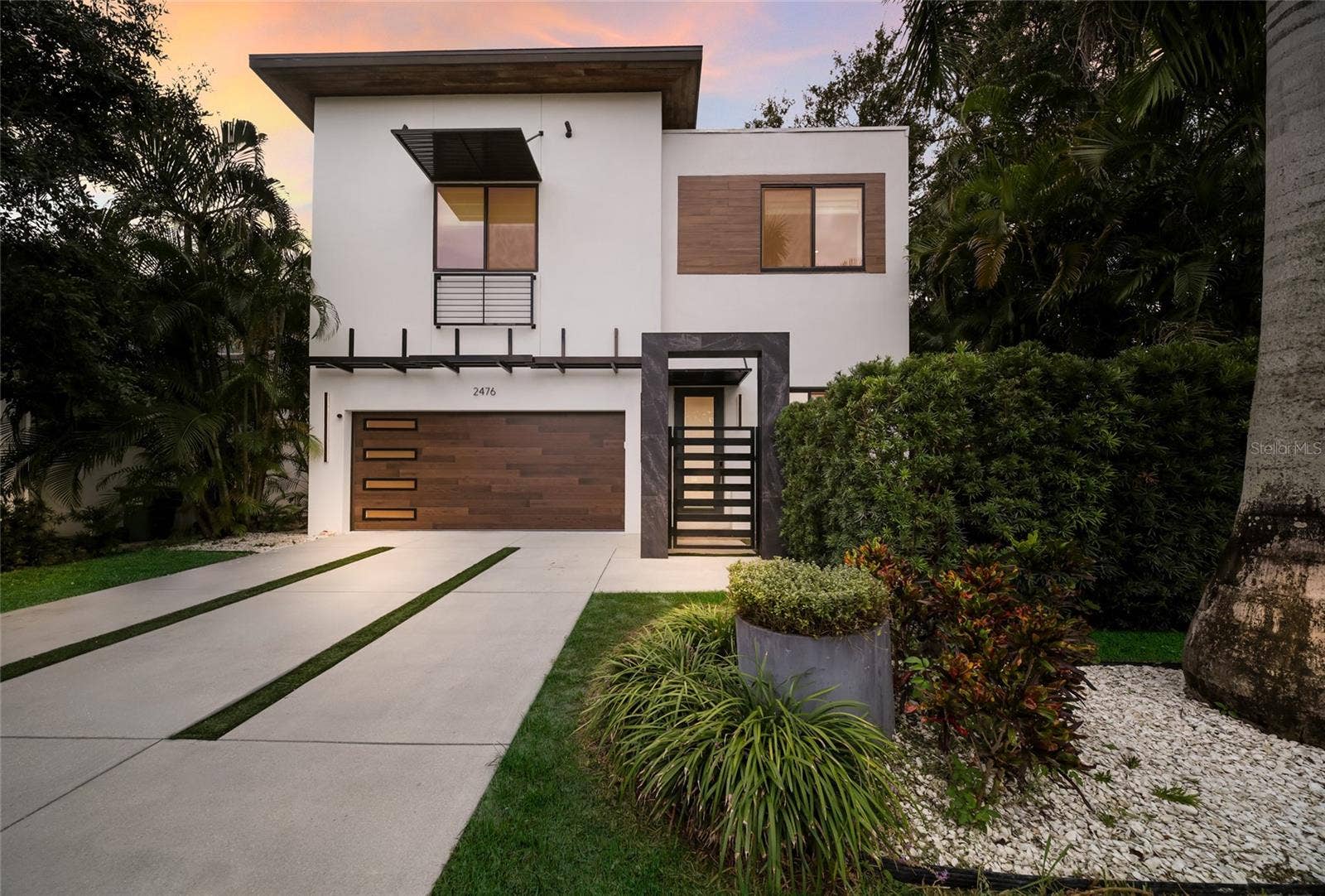 2476 FLOYD STREET, Sarasota, FL 34239 2476 FLOYD STREET, Sarasota, FL 34239