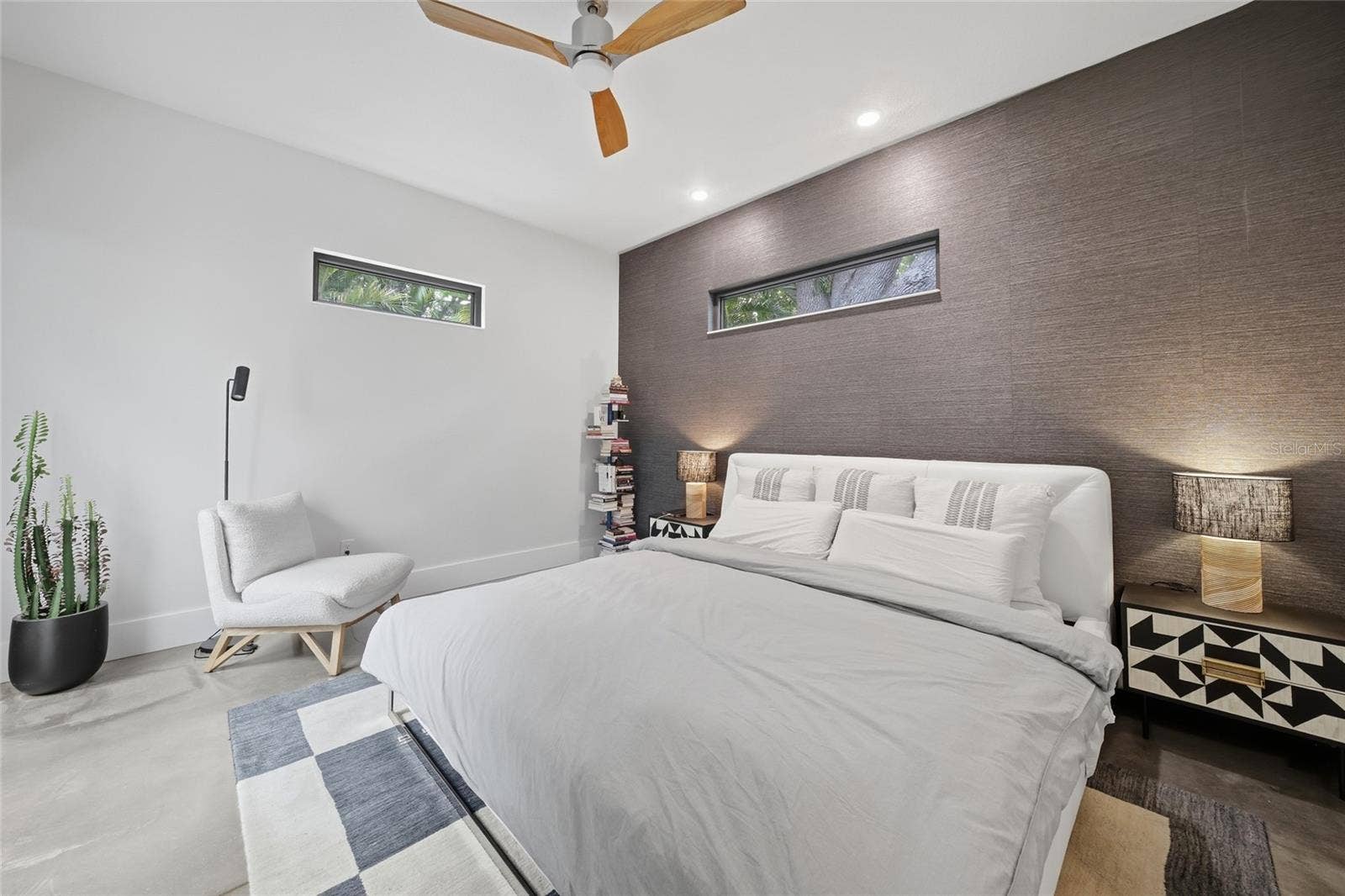 2476 FLOYD STREET, Sarasota, FL 34239 2476 FLOYD STREET, Sarasota, FL 34239