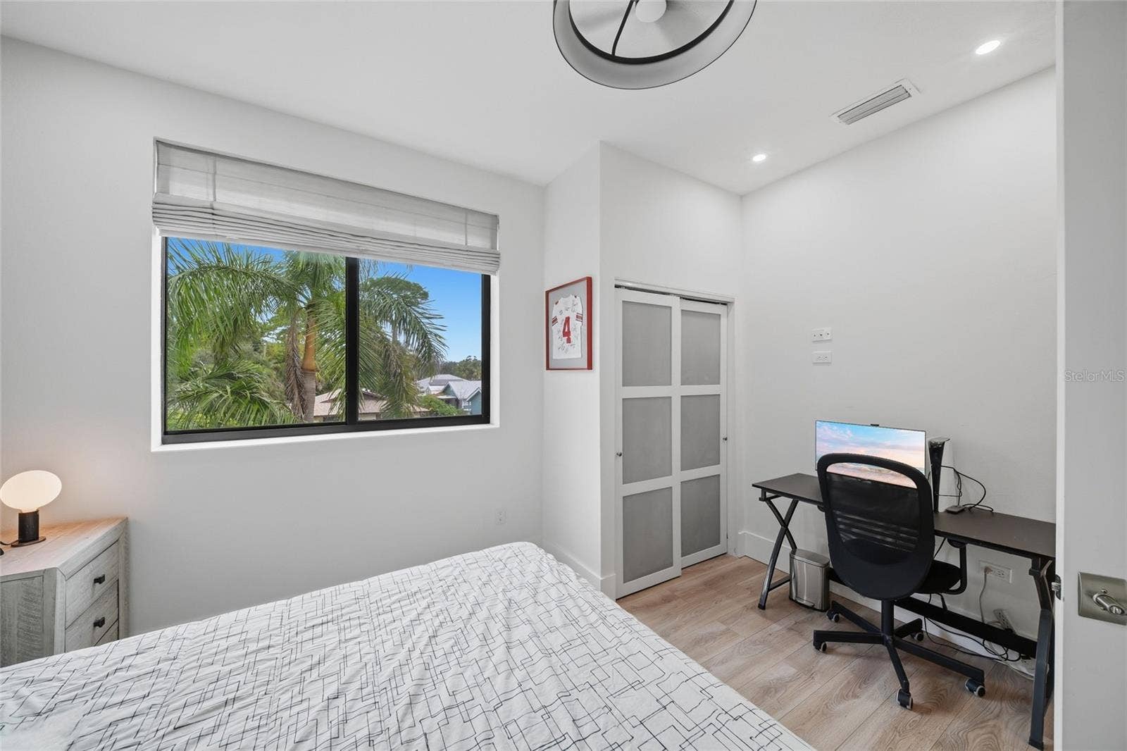2476 FLOYD STREET, Sarasota, FL 34239 2476 FLOYD STREET, Sarasota, FL 34239