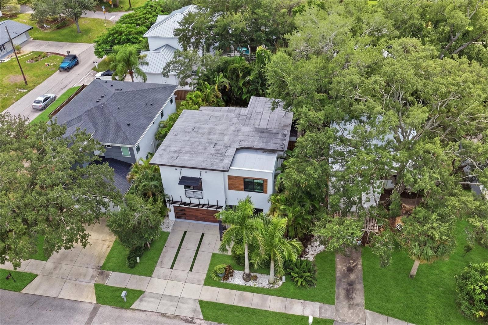 2476 FLOYD STREET, Sarasota, FL 34239 2476 FLOYD STREET, Sarasota, FL 34239