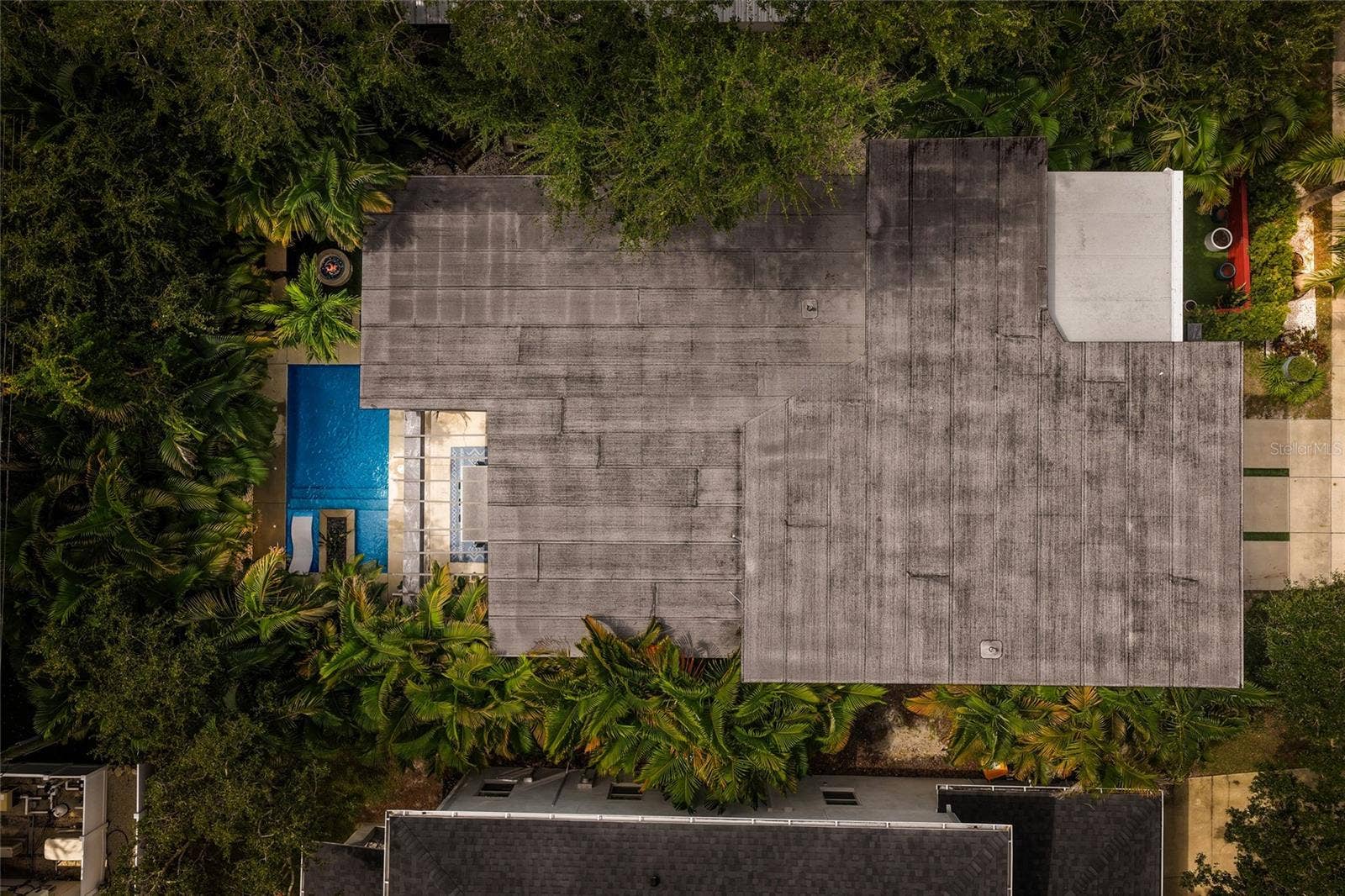 2476 FLOYD STREET, Sarasota, FL 34239 2476 FLOYD STREET, Sarasota, FL 34239