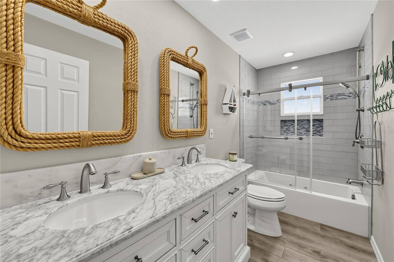 264 S HARBOR DRIVE, Holmes Beach, FL 34217 Bathroom 1