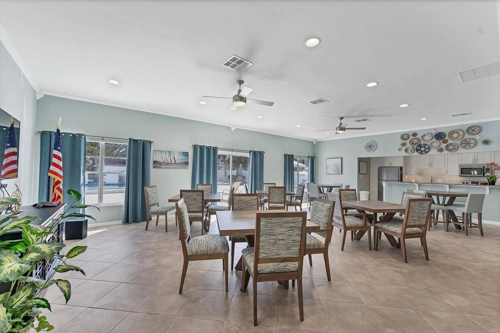 605 SUTTON PLACE, #101, Longboat Key, FL 34228