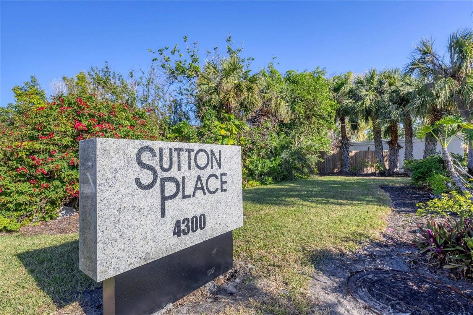605 SUTTON PLACE, #101, Longboat Key, FL 34228
