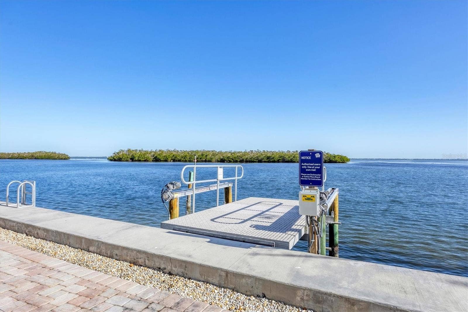 605 SUTTON PLACE, #101, Longboat Key, FL 34228
