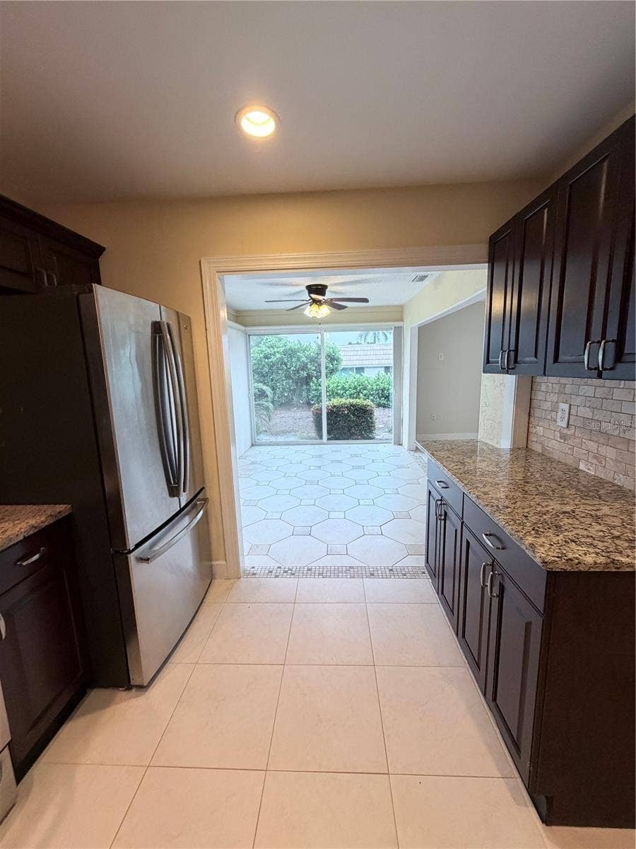 2320 AQUABLUFF PLACE, #V274, Sarasota, FL 34231 2320 AQUABLUFF PLACE, #V274, Sarasota, FL 34231