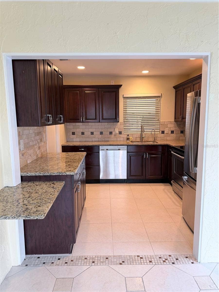 2320 AQUABLUFF PLACE, #V274, Sarasota, FL 34231 2320 AQUABLUFF PLACE, #V274, Sarasota, FL 34231