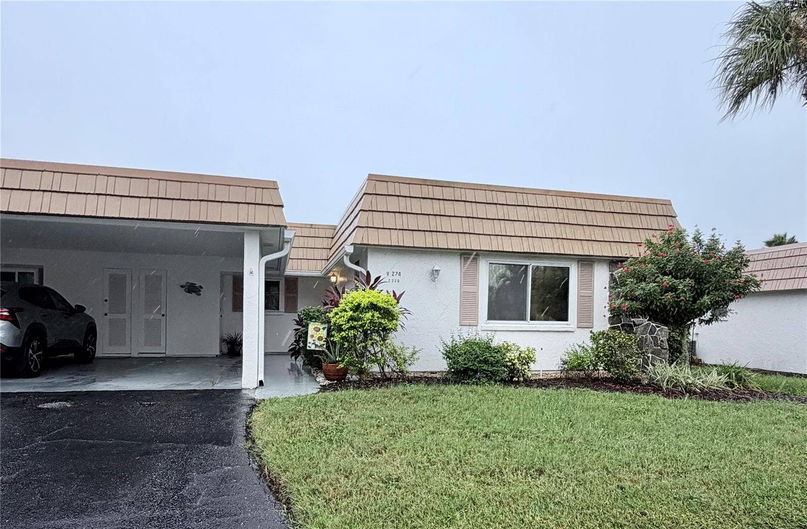 2320 AQUABLUFF PLACE, #V274, Sarasota, FL 34231 FRONT EXTERIOR