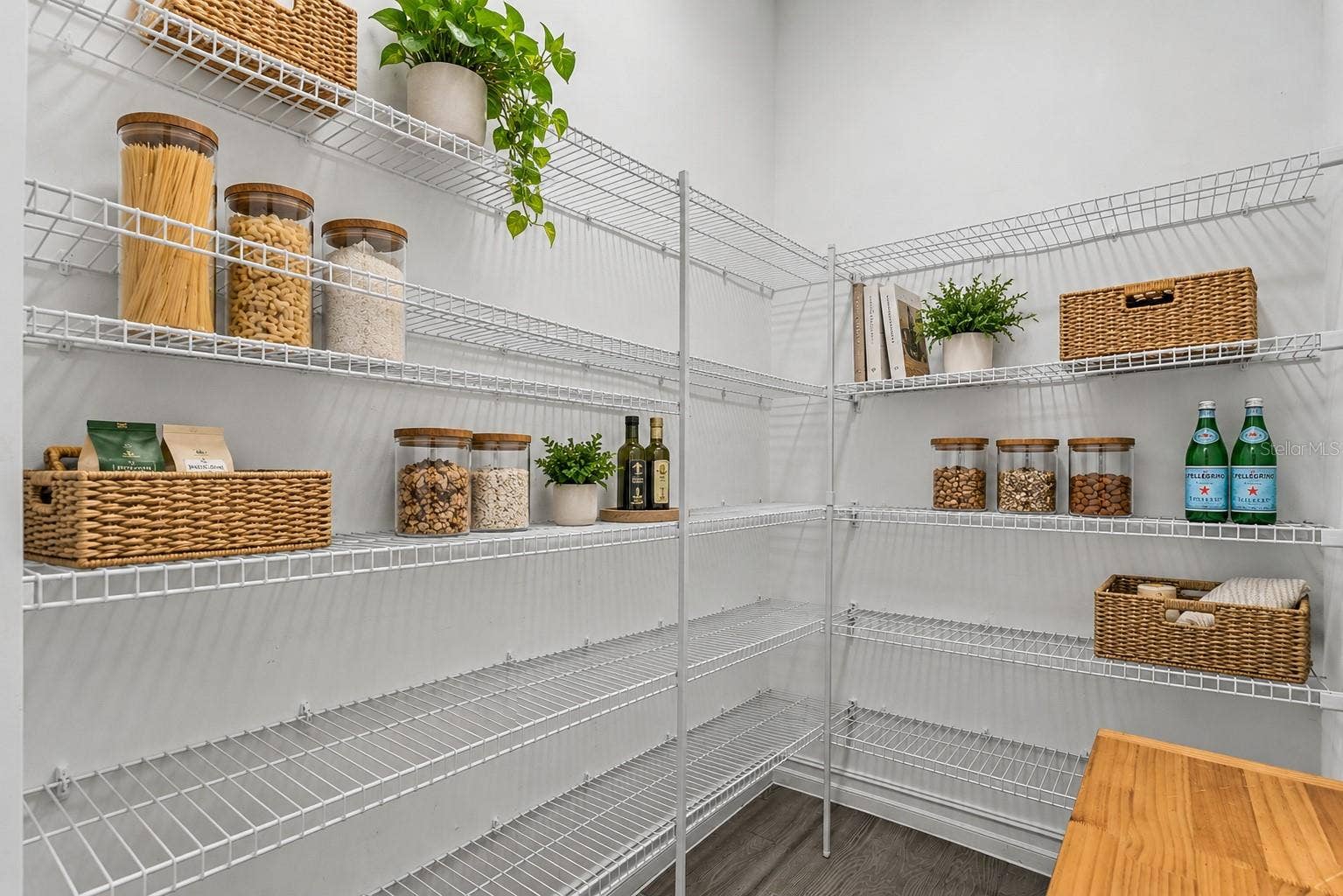 216 SOLIERA STREET, Nokomis, FL 34275 Oversized pantry
