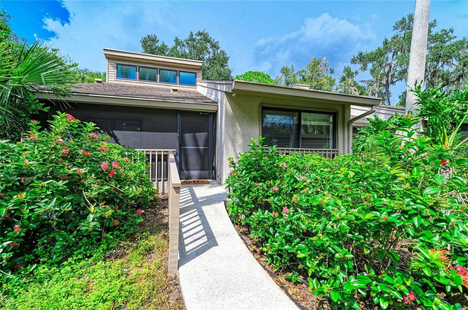 2403 ARBORETUM CIRCLE, #29, Sarasota, FL 34232 Welcome home!