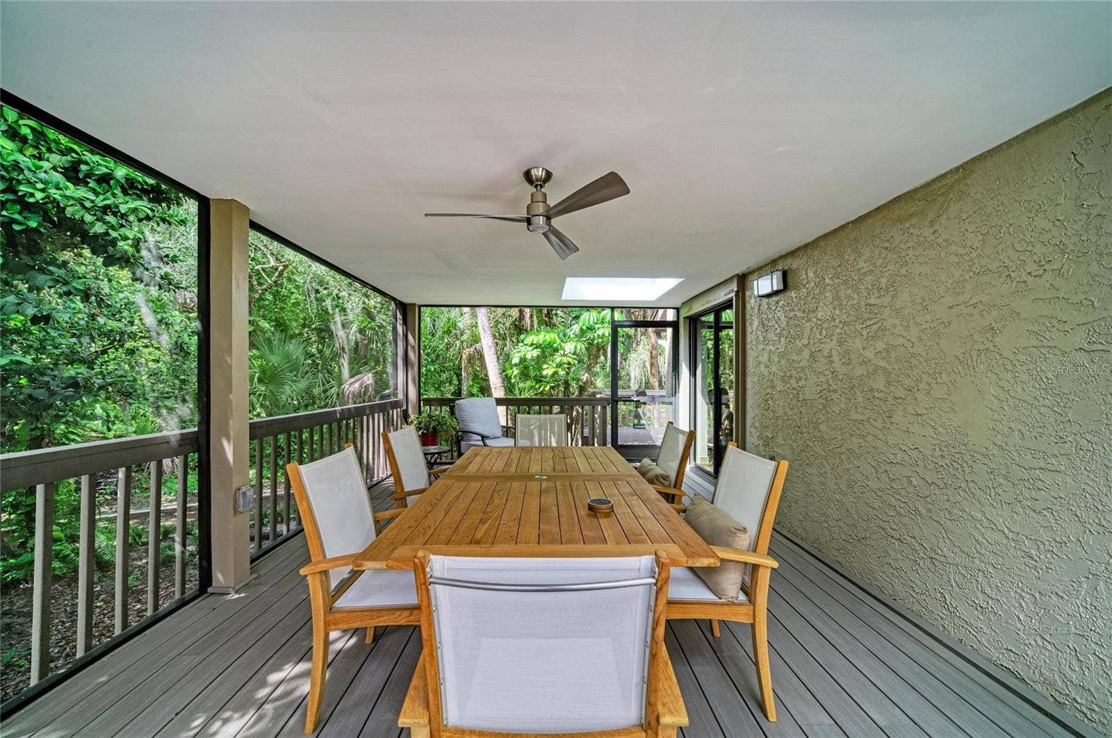 2403 ARBORETUM CIRCLE, #29, Sarasota, FL 34232 Imagine sitting out here while it's raining, listening to the rain frogs.