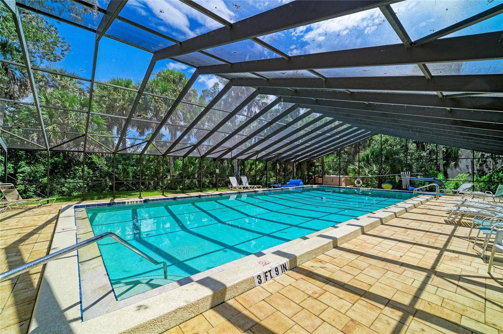 2403 ARBORETUM CIRCLE, #29, Sarasota, FL 34232 Community pool